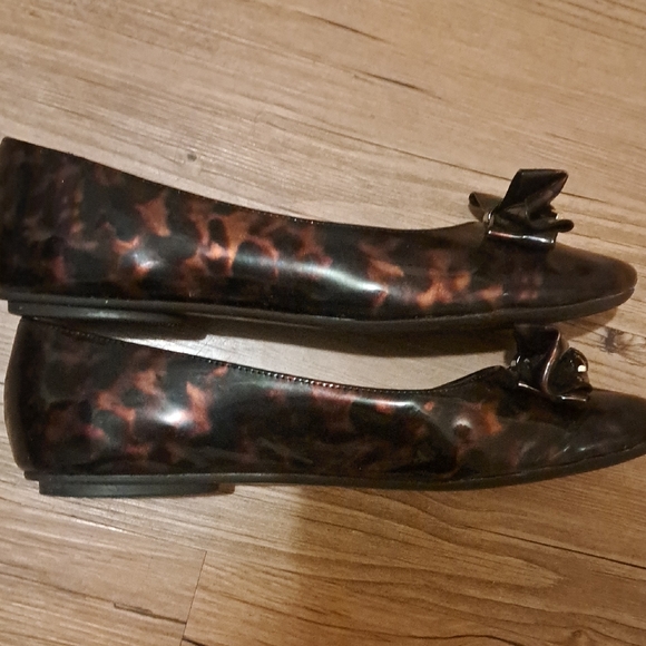 Vaneli Black and Brown Bow Flats - Picture 7 of 9